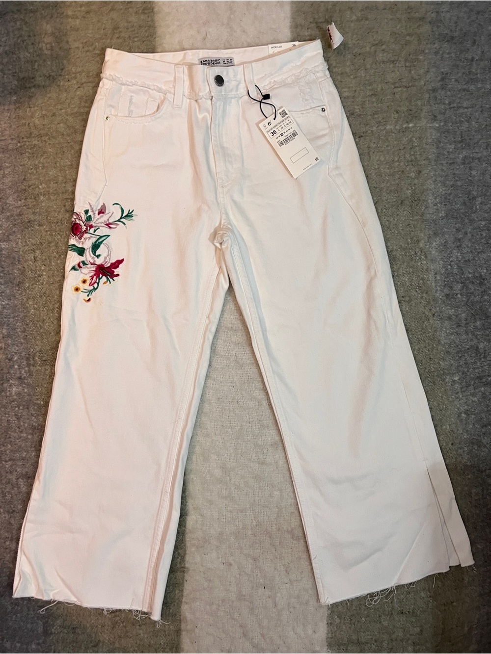 Zara White Wide-Leg Jeans with Pink & Green Floral Embroidery